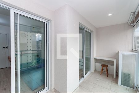 Varanda de kitnet/studio para alugar com 1 quarto, 33m² em Barra Funda, São Paulo