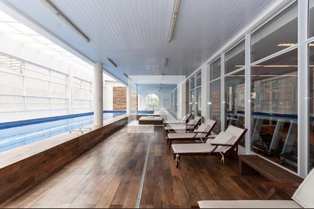 Studio para alugar com 33m², 1 quarto e 1 vaga Studio para alugar com 33m², 1 quarto e 1 vagaÁrea Comum - Piscina