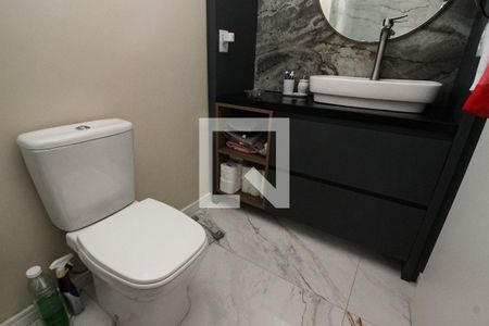 Casa de condomínio à venda com 180m², 3 quartos e 2 vagasBanheiro da Suíte 1