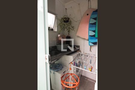 Casa de condomínio à venda com 180m², 3 quartos e 2 vagasÁrea de Serviço