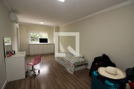 Casa de condomínio à venda com 180m², 3 quartos e 2 vagasSuíte 2