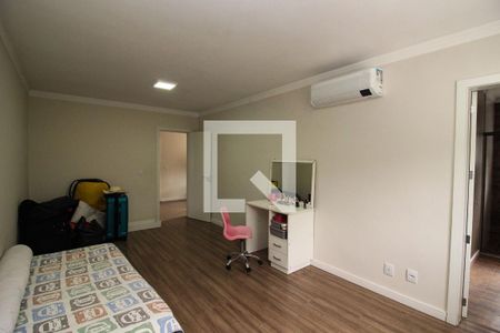 Casa de condomínio à venda com 180m², 3 quartos e 2 vagasSuíte 2