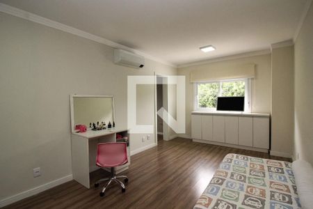 Casa de condomínio à venda com 180m², 3 quartos e 2 vagasSuíte 2