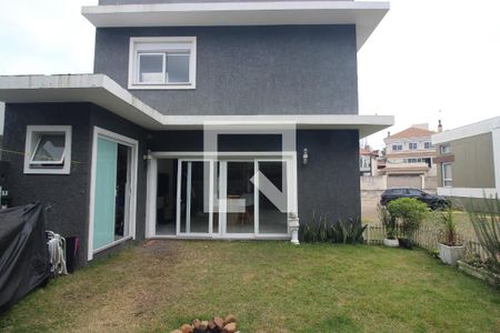 Casa de condomínio à venda com 180m², 3 quartos e 2 vagasQuintal