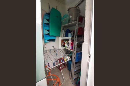 Casa de condomínio à venda com 180m², 3 quartos e 2 vagasÁrea de Serviço