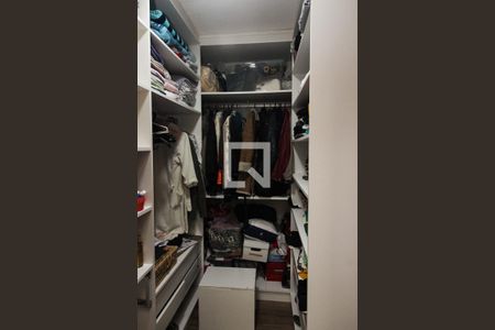 Casa de condomínio à venda com 180m², 3 quartos e 2 vagasCloset da suíte 1