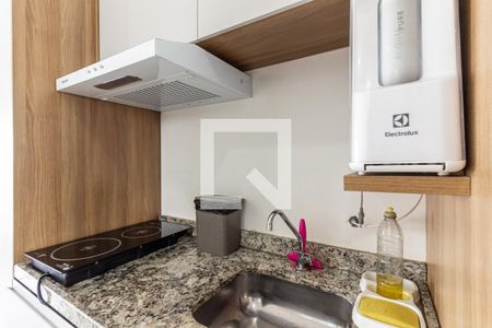 Cozinha de kitnet/studio para alugar com 1 quarto, 23m² em República, São Paulo
