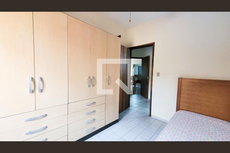 Casa à venda com 130m², 3 quartos e 4 vagas Casa à venda com 130m², 3 quartos e 4 vagasQuarto 2