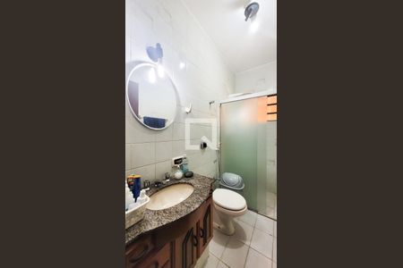 Casa à venda com 130m², 3 quartos e 4 vagas Casa à venda com 130m², 3 quartos e 4 vagasBanheiro Social