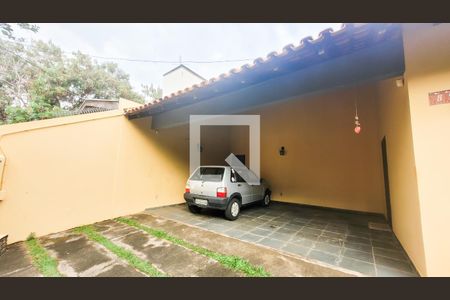 Casa à venda com 130m², 3 quartos e 4 vagas Casa à venda com 130m², 3 quartos e 4 vagasGaragem
