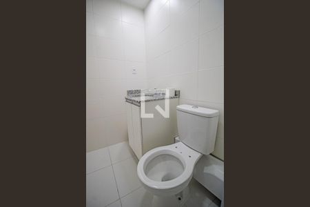 Apartamento para alugar com 55m², 2 quartos e 1 vaga Apartamento para alugar com 55m², 2 quartos e 1 vagaBanheiro da Suíte