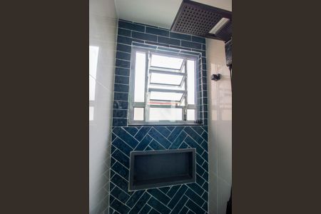 Banheiro  de apartamento para alugar com 2 quartos, 55m² em Morro Branco, Itaquaquecetuba