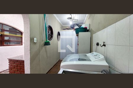 Casa à venda com 201m², 3 quartos e 2 vagas Casa à venda com 201m², 3 quartos e 2 vagasÁrea de Serviço