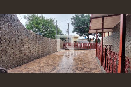 Casa à venda com 201m², 3 quartos e 2 vagas Casa à venda com 201m², 3 quartos e 2 vagasVaranda