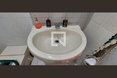 Casa à venda com 201m², 3 quartos e 2 vagas Casa à venda com 201m², 3 quartos e 2 vagasLavabo