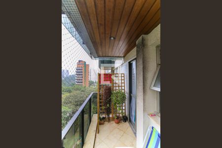 Apartamento para alugar com 196m², 4 quartos e 3 vagas Apartamento para alugar com 196m², 4 quartos e 3 vagasVaranda