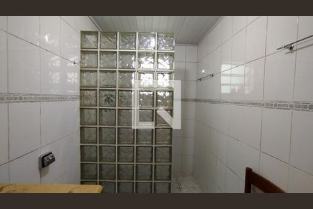 Casa à venda com 111m², 2 quartos e 2 vagas Casa à venda com 111m², 2 quartos e 2 vagasBanheiro