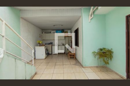 Casa à venda com 111m², 2 quartos e 2 vagas Casa à venda com 111m², 2 quartos e 2 vagasQuintal