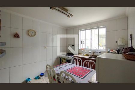 Casa à venda com 111m², 2 quartos e 2 vagas Casa à venda com 111m², 2 quartos e 2 vagasCozinha