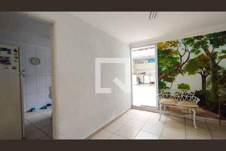 Casa à venda com 111m², 2 quartos e 2 vagas Casa à venda com 111m², 2 quartos e 2 vagasQuintal