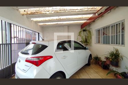 Casa à venda com 111m², 2 quartos e 2 vagas Casa à venda com 111m², 2 quartos e 2 vagasGaragem
