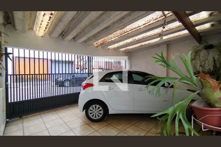 Casa à venda com 111m², 2 quartos e 2 vagas Casa à venda com 111m², 2 quartos e 2 vagasGaragem