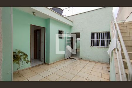 Casa à venda com 111m², 2 quartos e 2 vagas Casa à venda com 111m², 2 quartos e 2 vagasQuintal