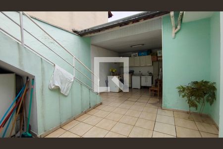 Casa à venda com 111m², 2 quartos e 2 vagas Casa à venda com 111m², 2 quartos e 2 vagasQuintal