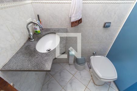 Casa à venda com 350m², 2 quartos e 1 vagaBanheiro Social 