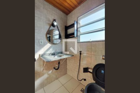 Casa à venda com 150m², 4 quartos e 2 vagasBanheiro