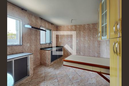 Casa à venda com 150m², 4 quartos e 2 vagasCozinha