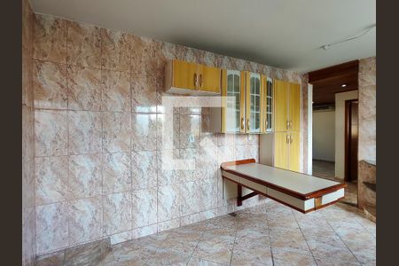 Casa à venda com 150m², 4 quartos e 2 vagasCozinha