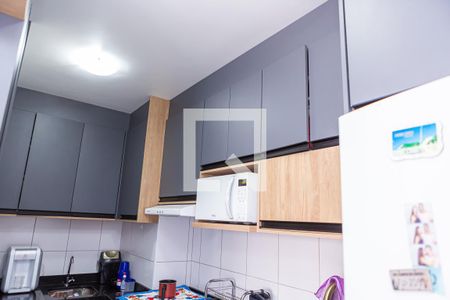 Cozinha de apartamento para alugar com 2 quartos, 34m² em Vila Pierina, São Paulo