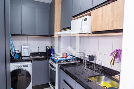 Cozinha de apartamento para alugar com 2 quartos, 34m² em Vila Pierina, São Paulo