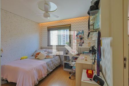 Apartamento à venda com 201m², 4 quartos e 3 vagasQuarto 2