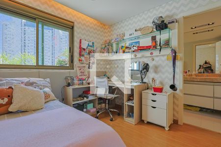 Apartamento à venda com 201m², 4 quartos e 3 vagasQuarto 2