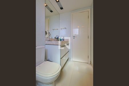 Apartamento à venda com 201m², 4 quartos e 3 vagasBanheiro