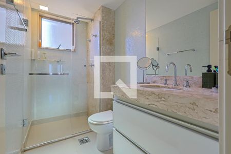 Apartamento à venda com 201m², 4 quartos e 3 vagasBanheiro