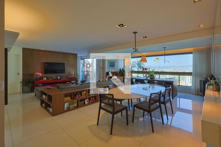 Apartamento à venda com 201m², 4 quartos e 3 vagasSala de Jantar