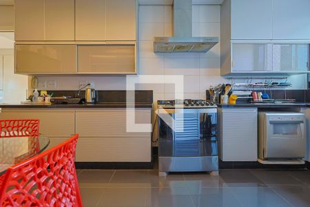 Apartamento à venda com 201m², 4 quartos e 3 vagasCozinha