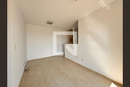 Sala de apartamento para alugar com 2 quartos, 50m² em Utinga, Santo André