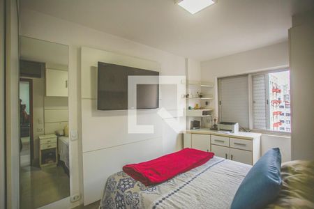 Suíte de apartamento à venda com 3 quartos, 168m² em Chácara Inglesa, São Paulo