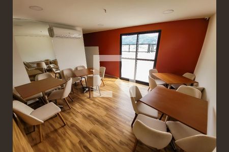 Apartamento à venda com 35m², 1 quarto e 1 vaga Apartamento à venda com 35m², 1 quarto e 1 vagaÁrea comum - Salão de festas