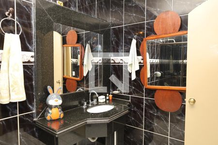 Casa à venda com 440m², 4 quartos e 4 vagasBanheiro