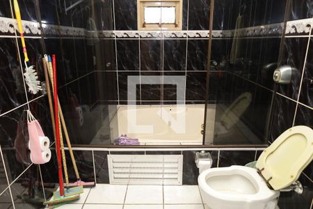 Casa à venda com 440m², 4 quartos e 4 vagasBanheiro