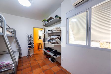 Quarto de apartamento para alugar com 1 quarto, 60m² em Embaré, Santos