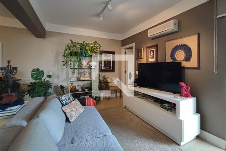 Sala de Estar de apartamento para alugar com 1 quarto, 65m² em Cambuí, Campinas