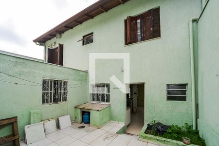 Pátio de casa para alugar com 4 quartos, 234m² em Vila Jardim, Porto Alegre