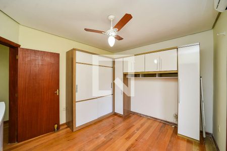 Suíte de casa para alugar com 4 quartos, 234m² em Vila Jardim, Porto Alegre
