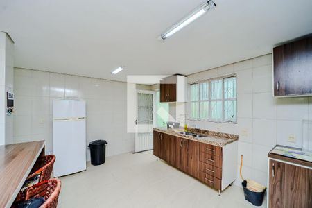 Cozinha de casa para alugar com 4 quartos, 234m² em Vila Jardim, Porto Alegre